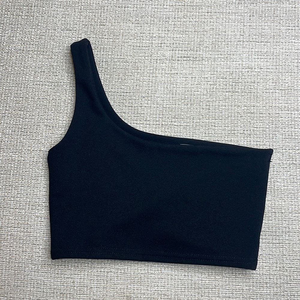 Black Rebellious Fashion One Shoulder Crop Top